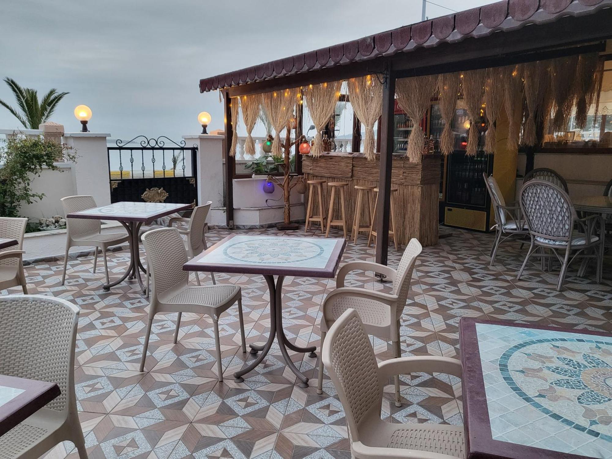 Soezer Otel Ayvalı Exterior foto