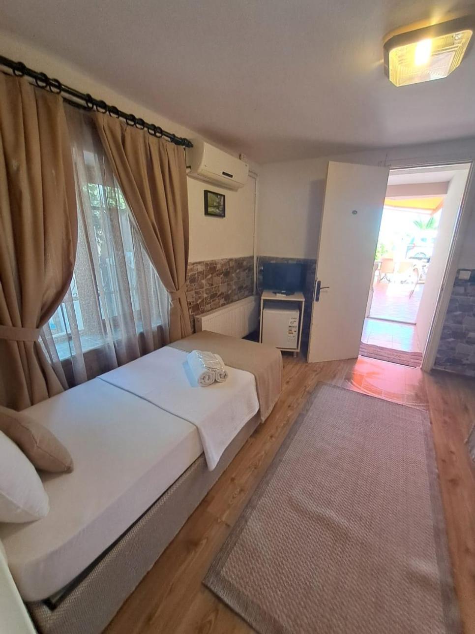 Soezer Otel Ayvalı Exterior foto